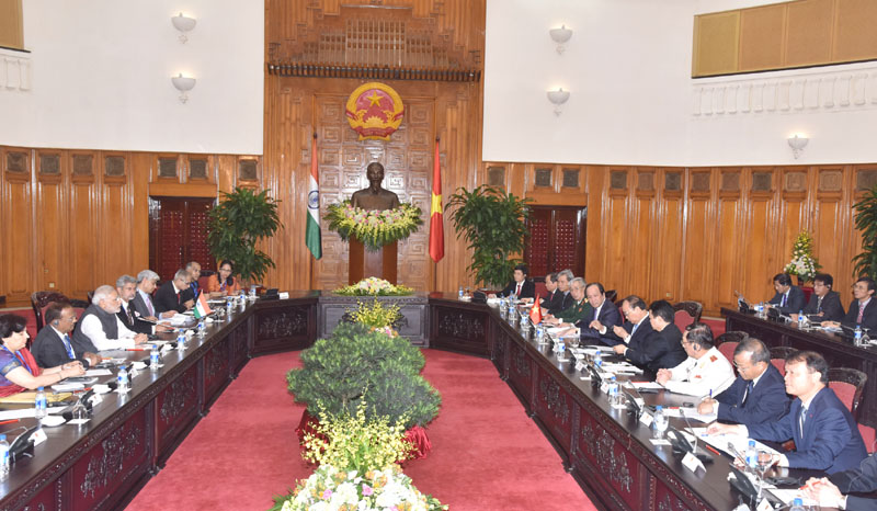 pmmodiholdsdelegationleveltalkswithhisvietnamesecounterpartnguyenxuanphuctoday